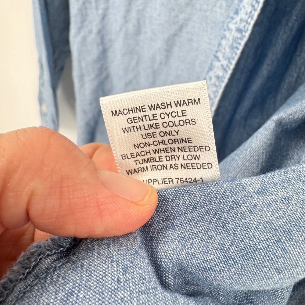 Liz Claiborne Simply Liz Button Down Denim Blue L Organic Cotton Chambray Top - Picture 5 of 7